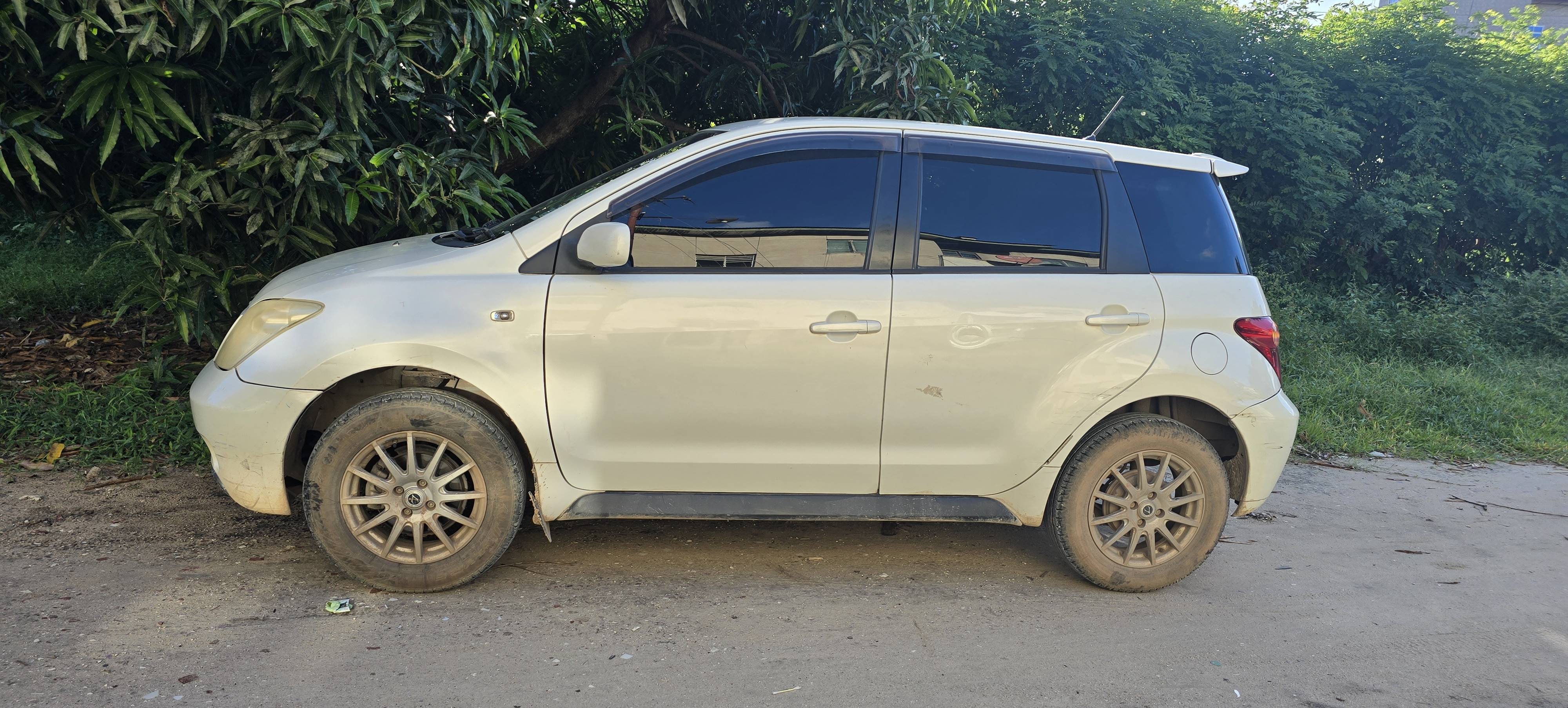 Toyota IST